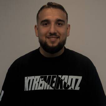Aleksandar, Junior