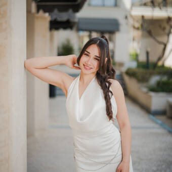 Gabriela, Фризьор