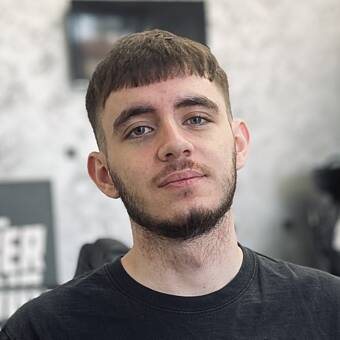 Kostadin (Barber Studio 1), Бръснар