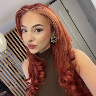 Kristina, Фризьор