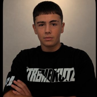 Kristiyan, Бръснар