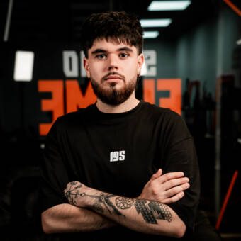 NICK, Бръснар