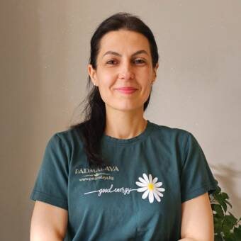 Silvia, Масажист