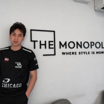 The Monopoly Barber, Бръснар