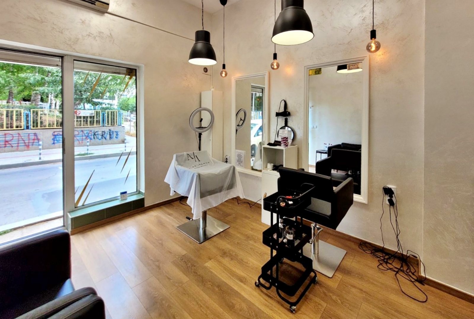 Alex Ivanov Barbershop Варна - снимка 1
