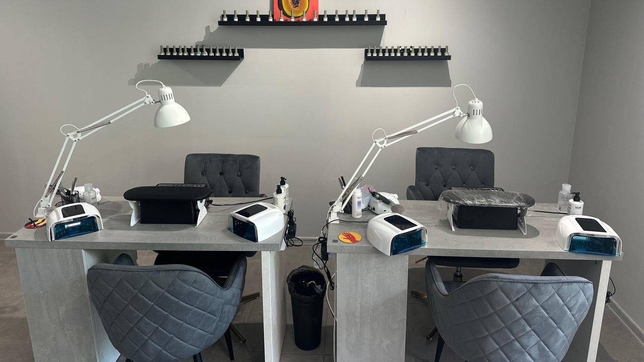 Aurorra Nails Studio - Маникюр и педикюр София