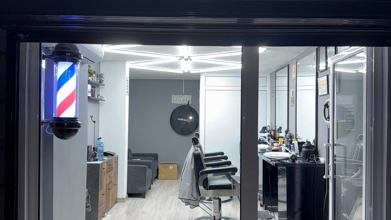 BARBERSHOP 17 Стара Загора - снимка 2