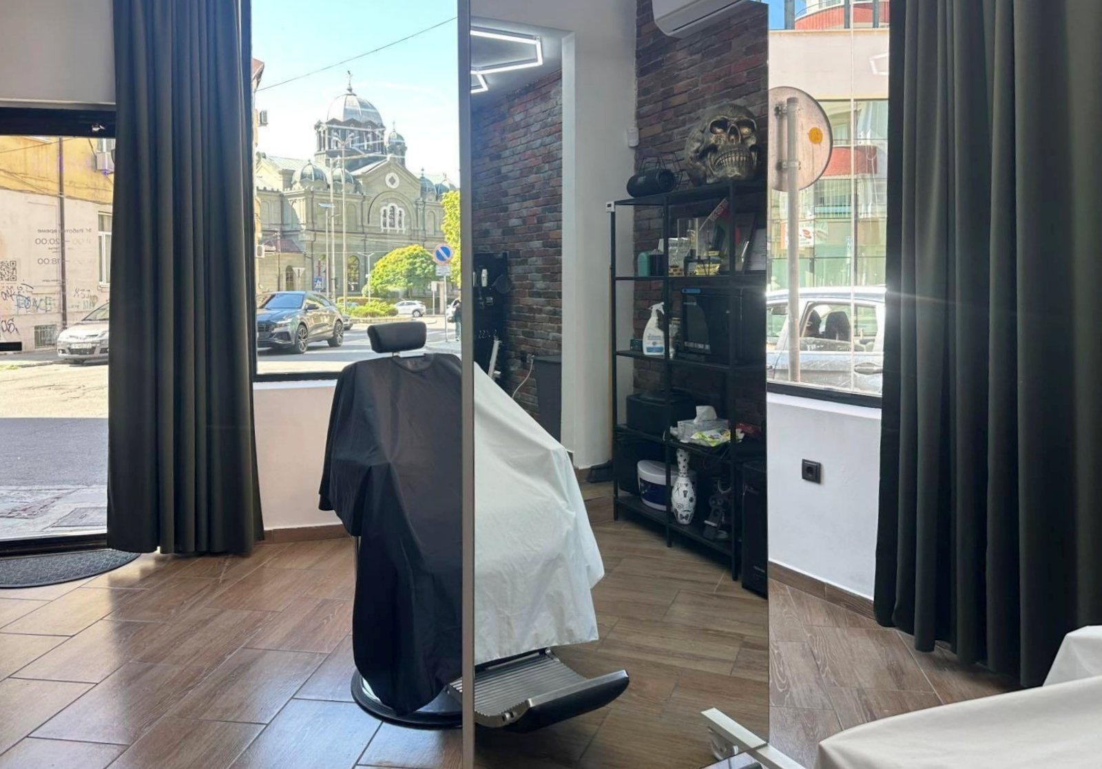 Barbershop RICH MAN - Барбершоп Бургас