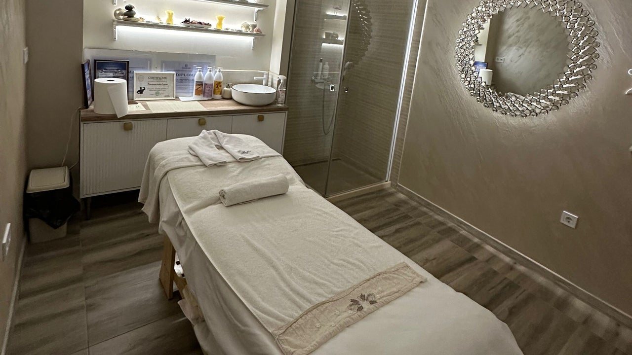 Beauty Center Perfect - Маникюр и педикюр Бургас
