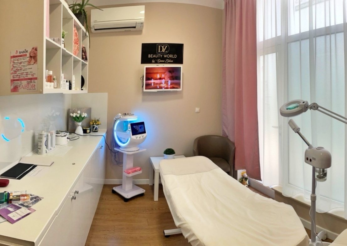 Beauty World - Салон за красота Бургас