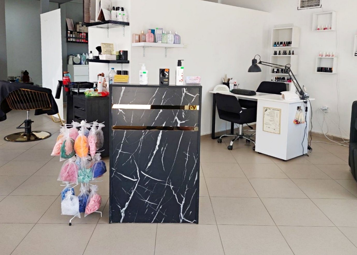 Bombshell Beauty Studio Dobrich - Фризьорски салон Добрич