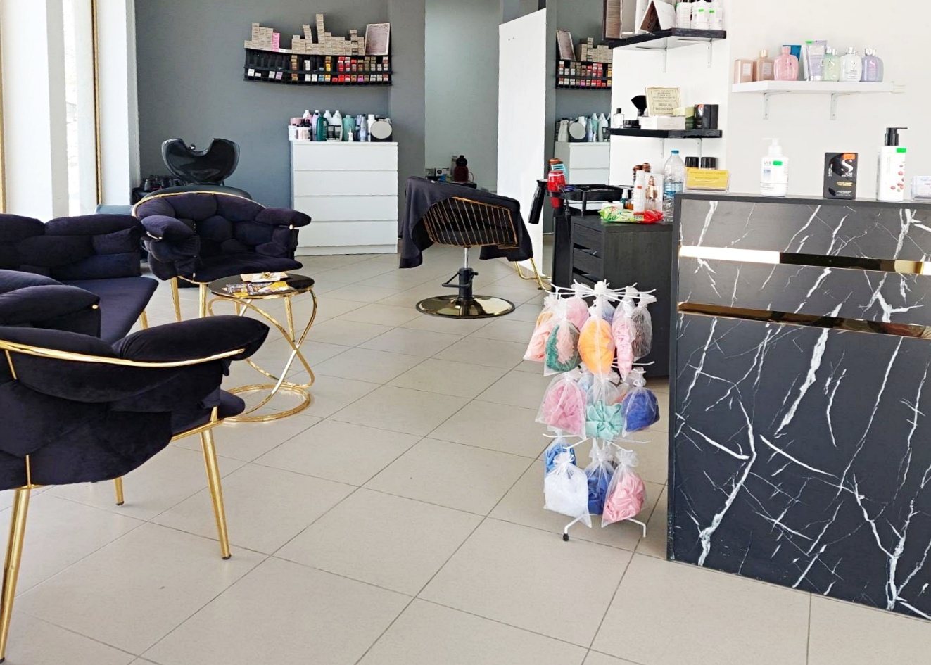 Bombshell Beauty Studio Dobrich Добрич - снимка 2