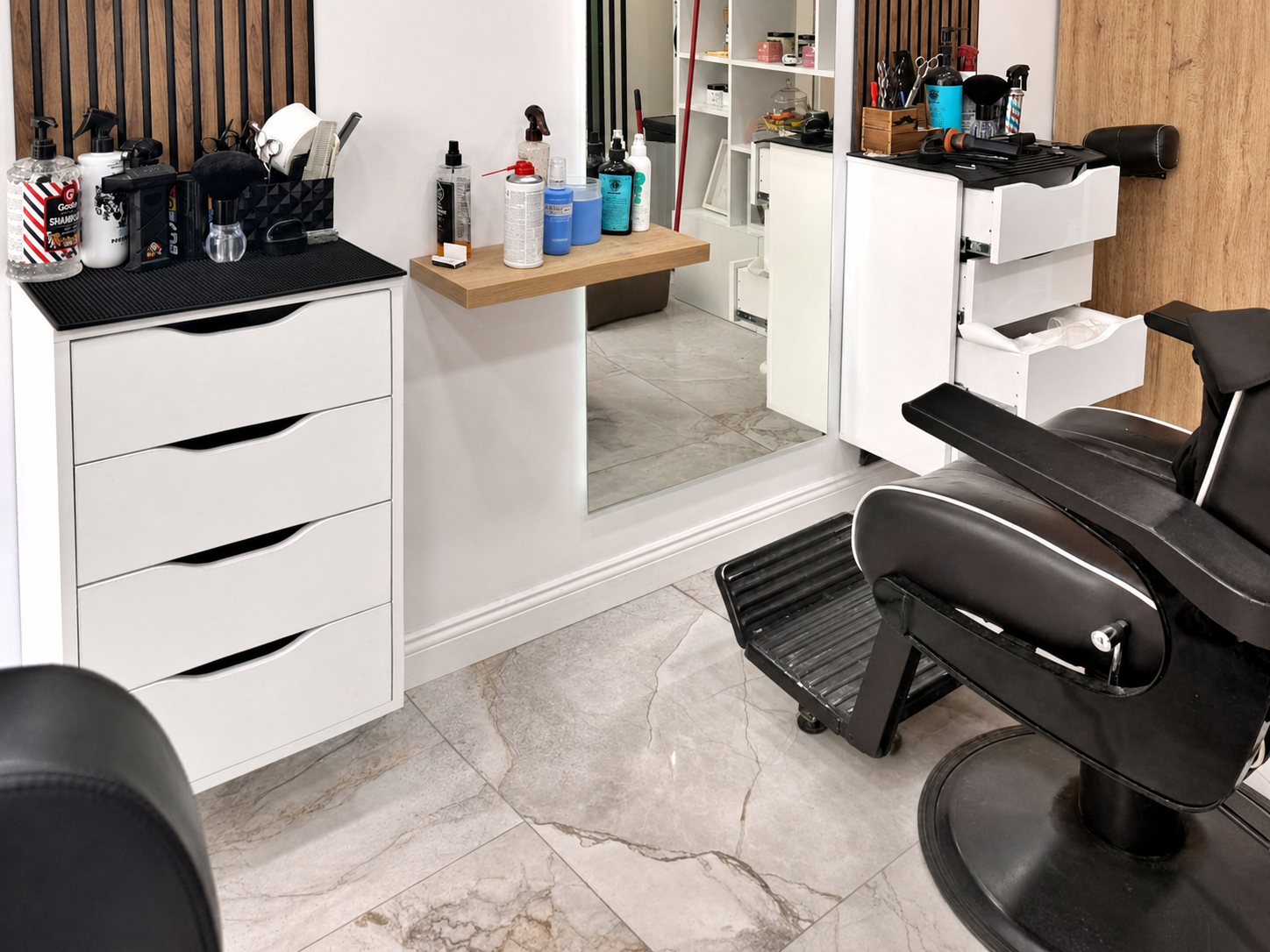 Club19 Beauty Lounge - Барбершоп Русе
