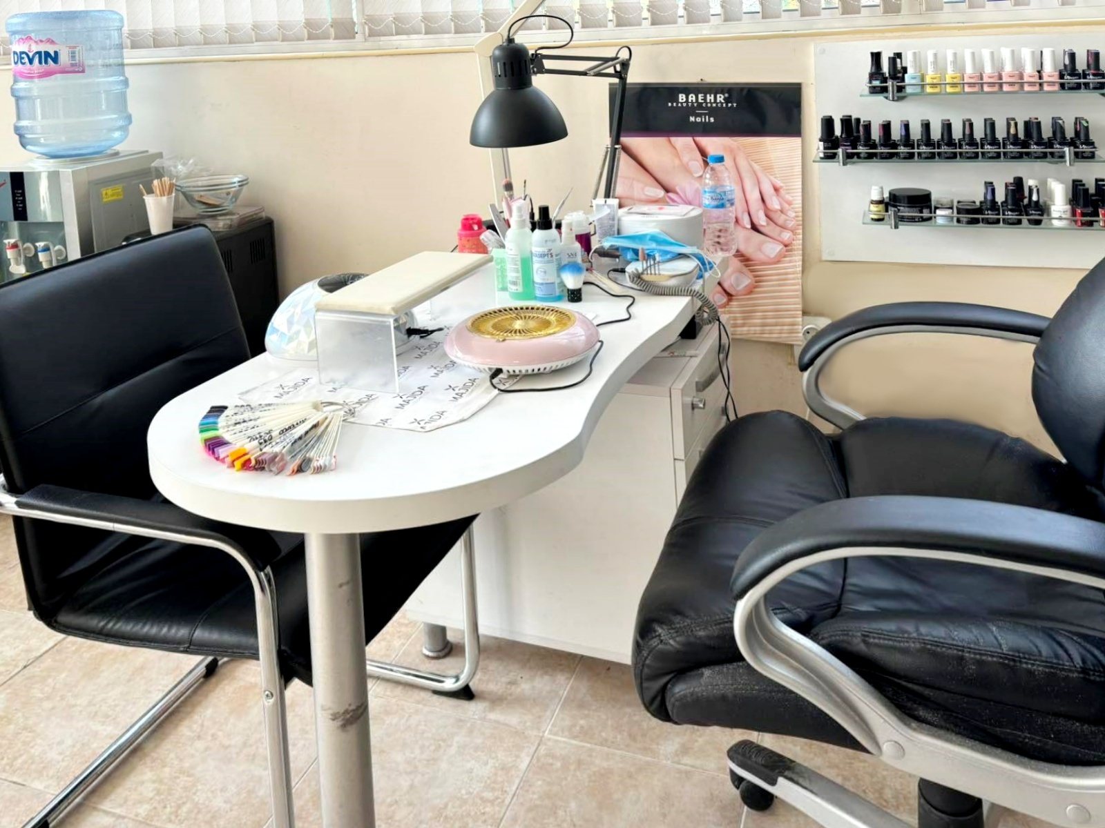 De Luxe Beauty Studio Велико Търново - снимка 1