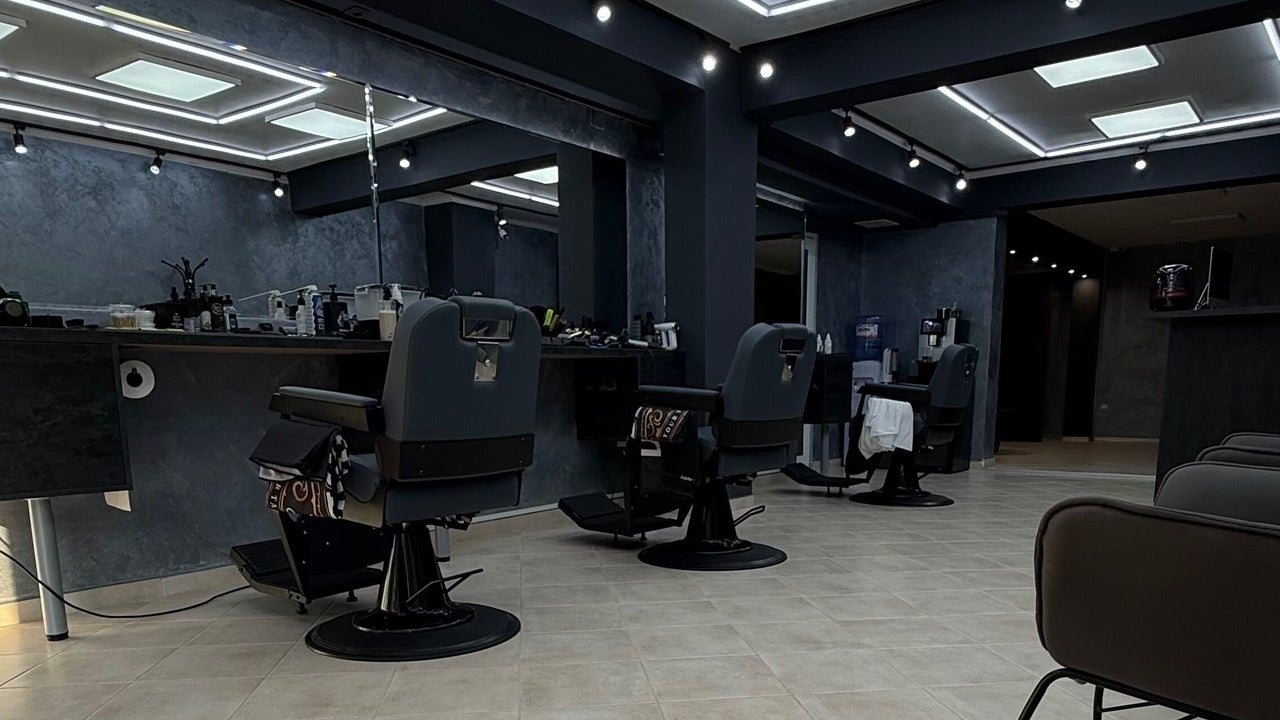 DIVO Barber studio / Dunav 1 Бургас - снимка 1
