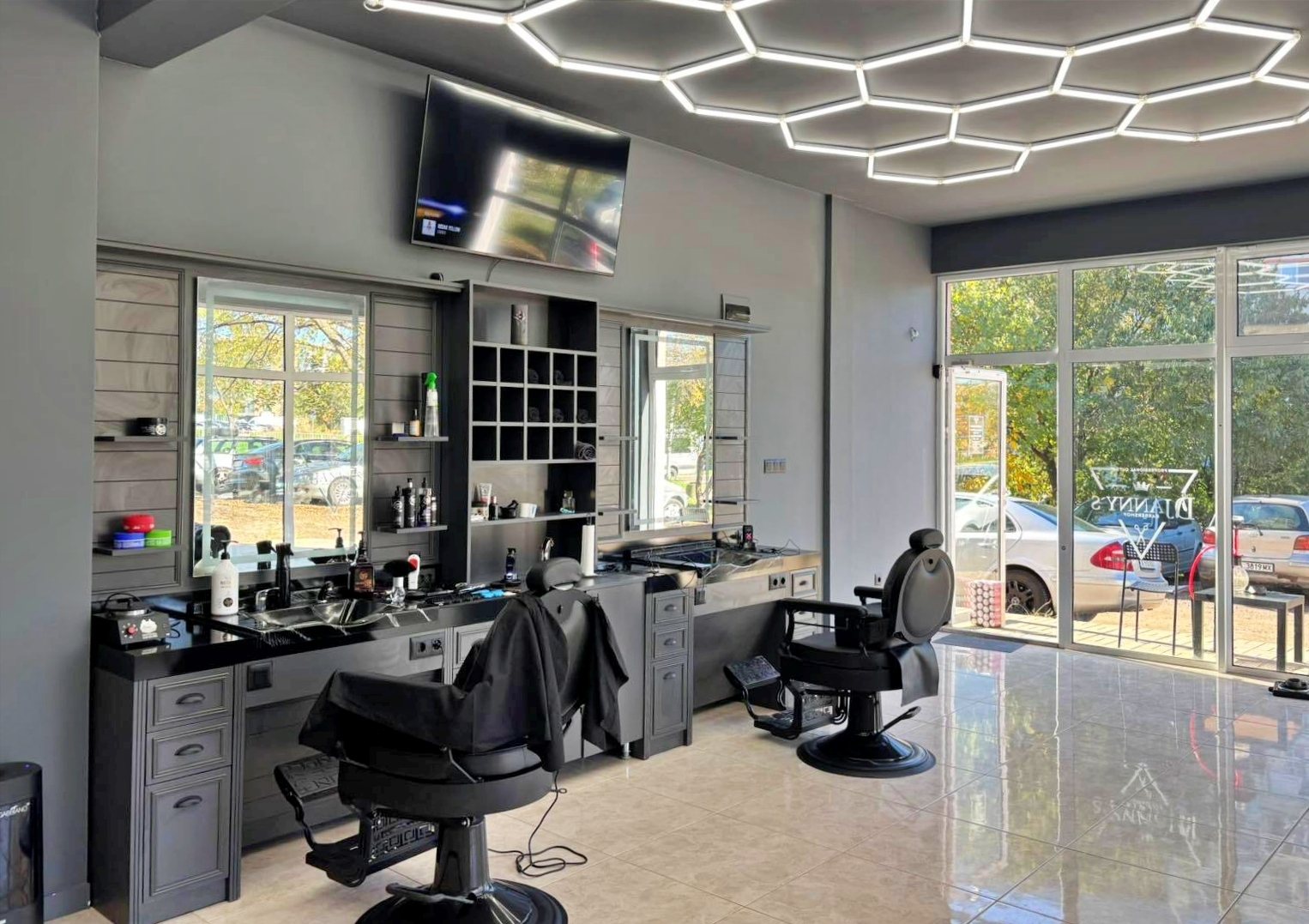 Djanny’s Barbershop Бургас - снимка 2