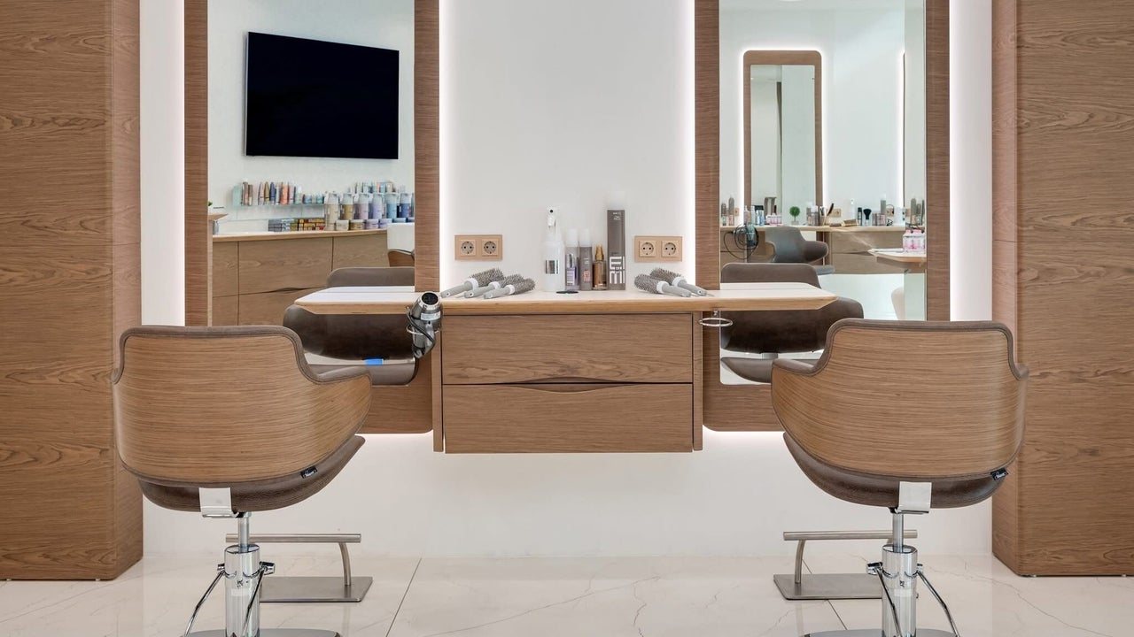 ExQuisite Wellness Hair - Фризьорски салон Варна