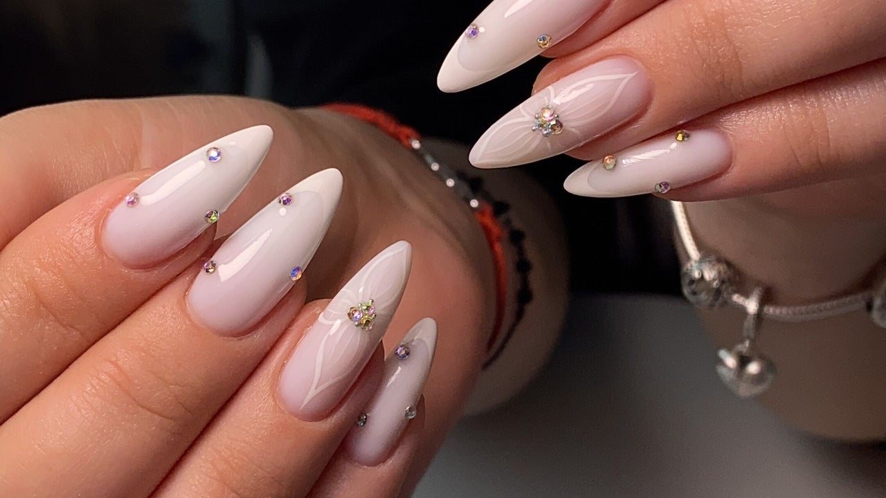 Fatii Nailss - Маникюр и педикюр Бургас