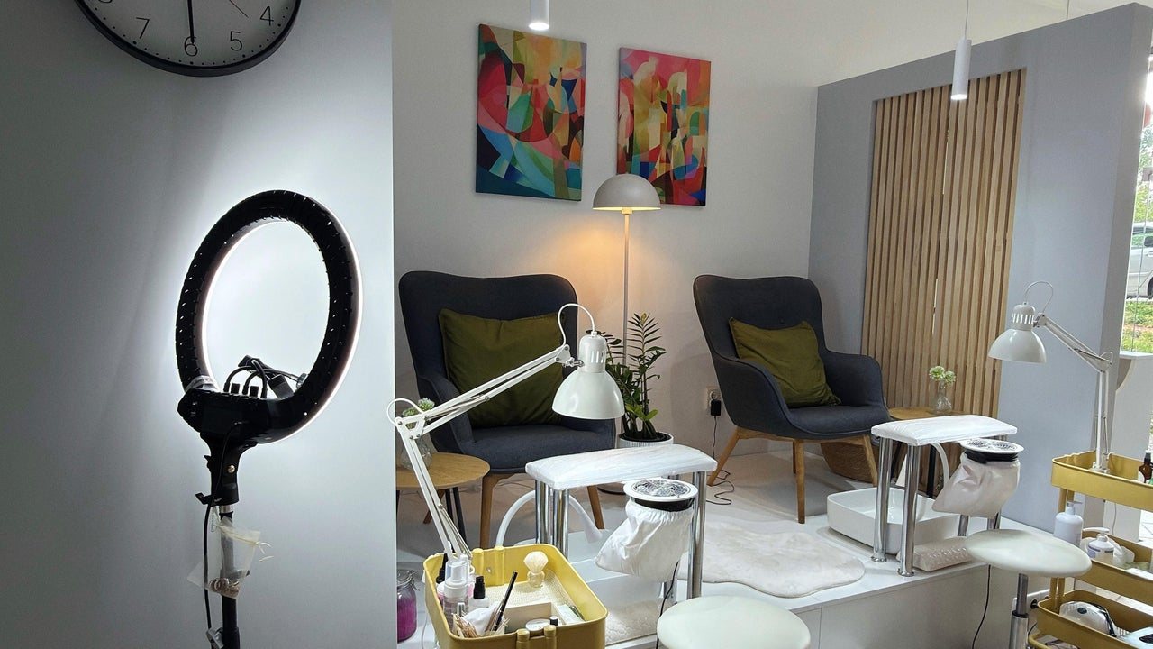 Gabrova Nail Studio - Маникюр и педикюр София