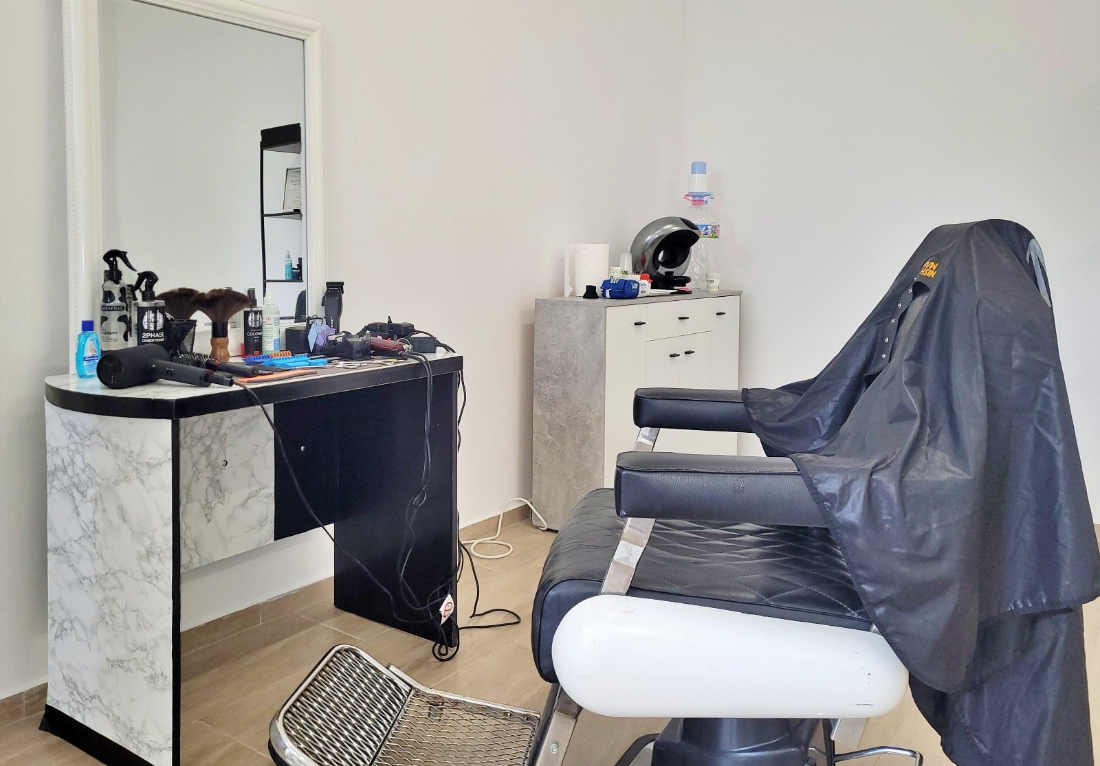 Hair Lounge by Valentino RMC - Барбершоп Бургас