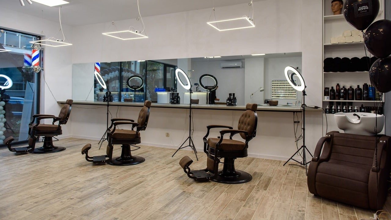 Hansel and Gretel Nails & Barber - Debar 19 - Барбершоп Варна