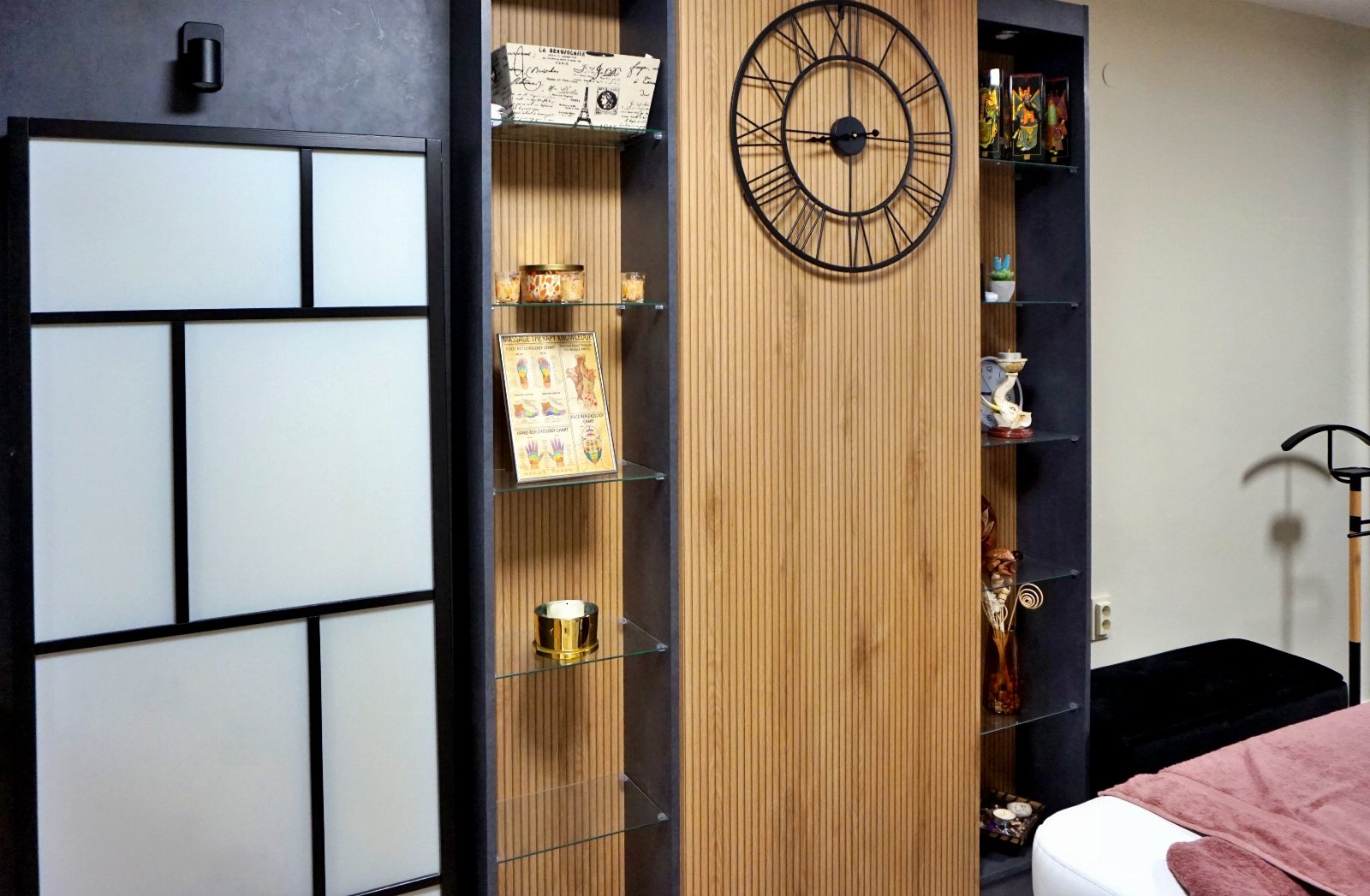 Healing Hands Massage Studio Варна - снимка 2