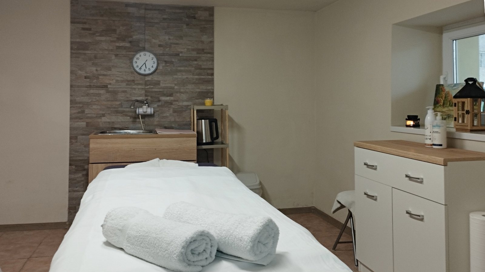 INI Massage Studio Варна - снимка 2