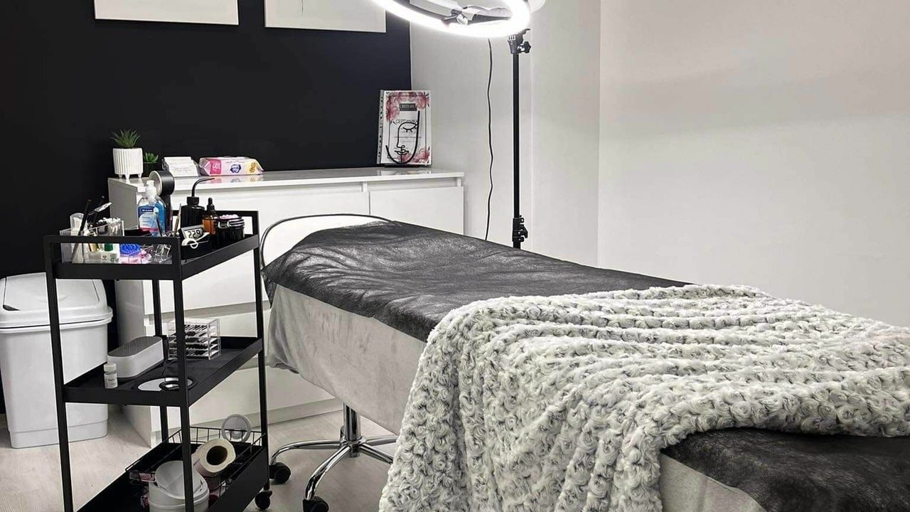 JM Beauty Salon and Academy София - снимка 1