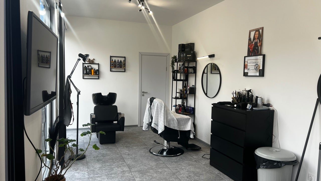 La Casa Di Nero Barbershop Варна - снимка 1