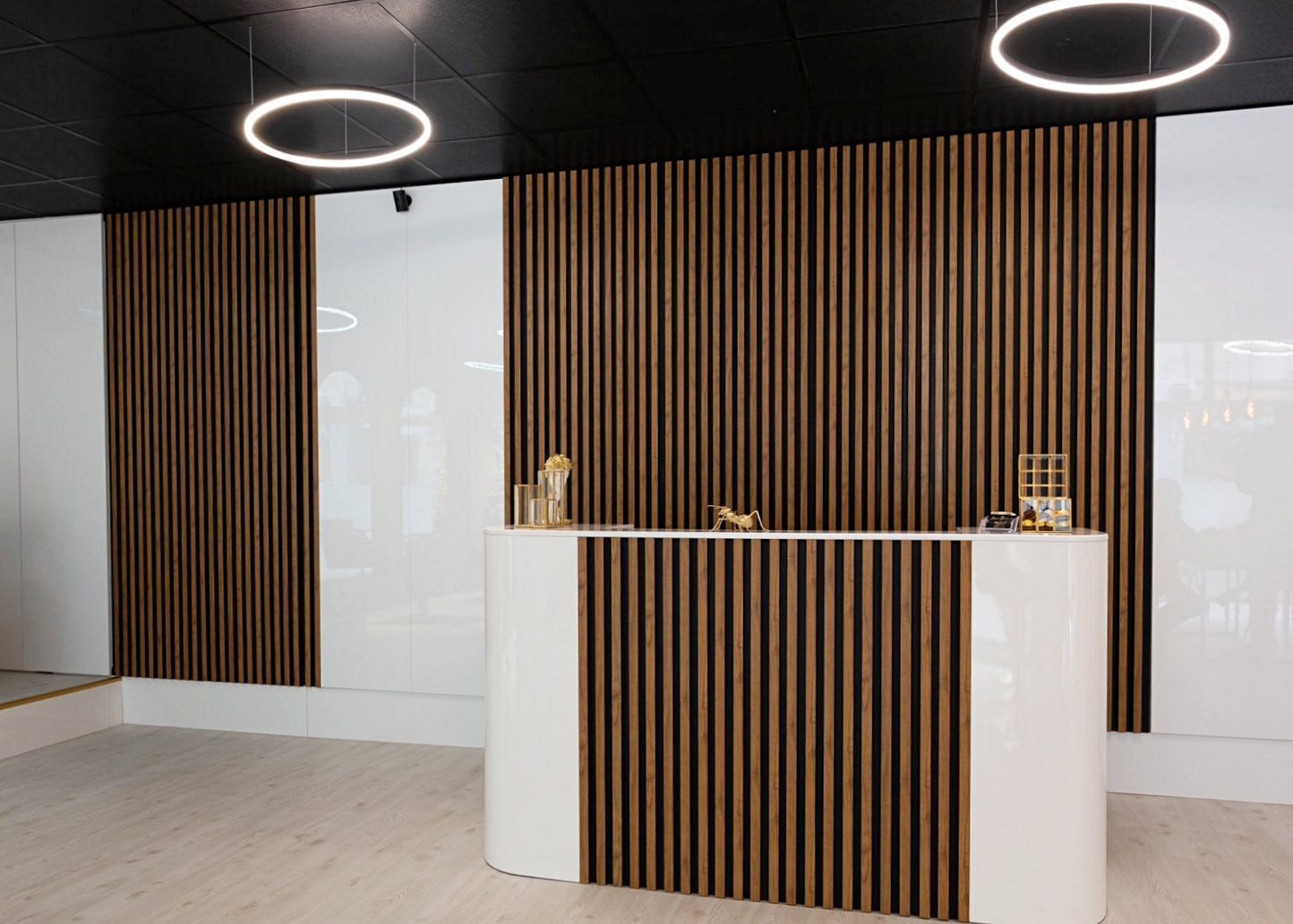 Lacquer Nail Bar Пловдив - снимка 1