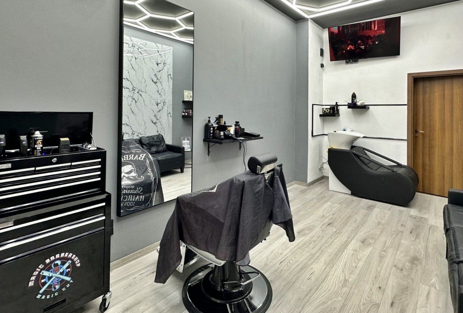 Magic Barbershop - Барбершоп Пловдив