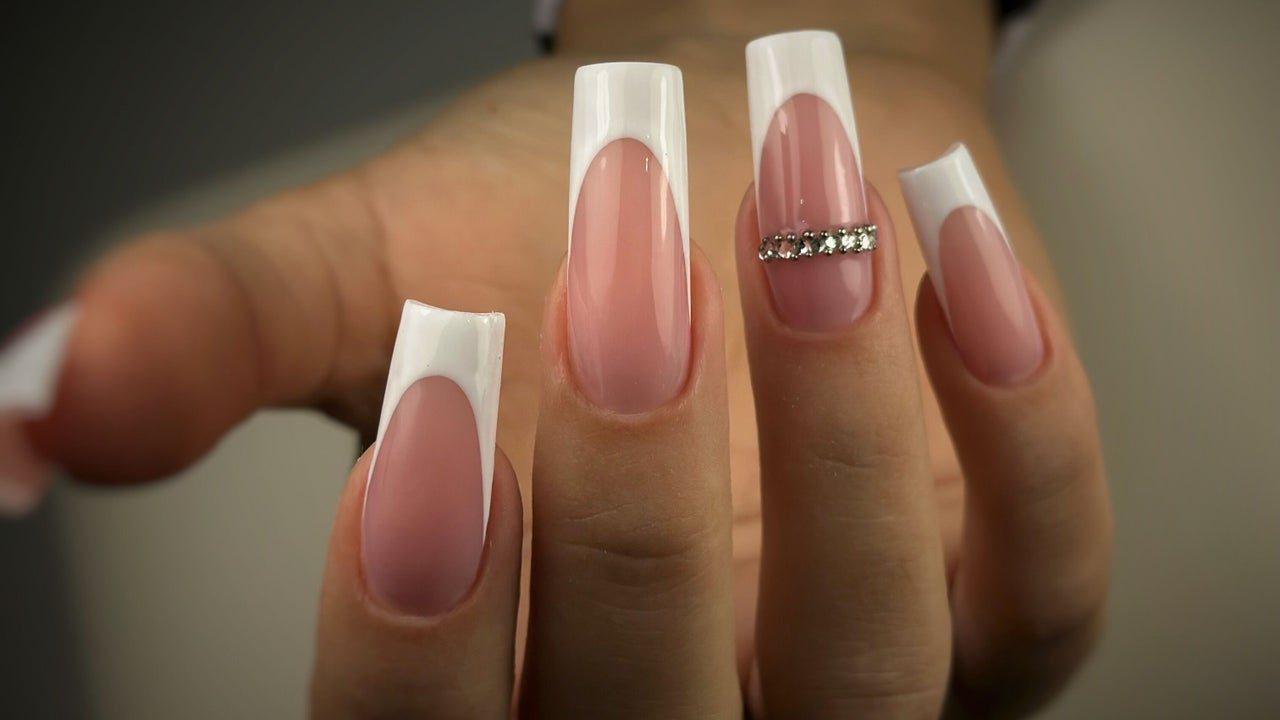 Nailartbye - Маникюр и педикюр София