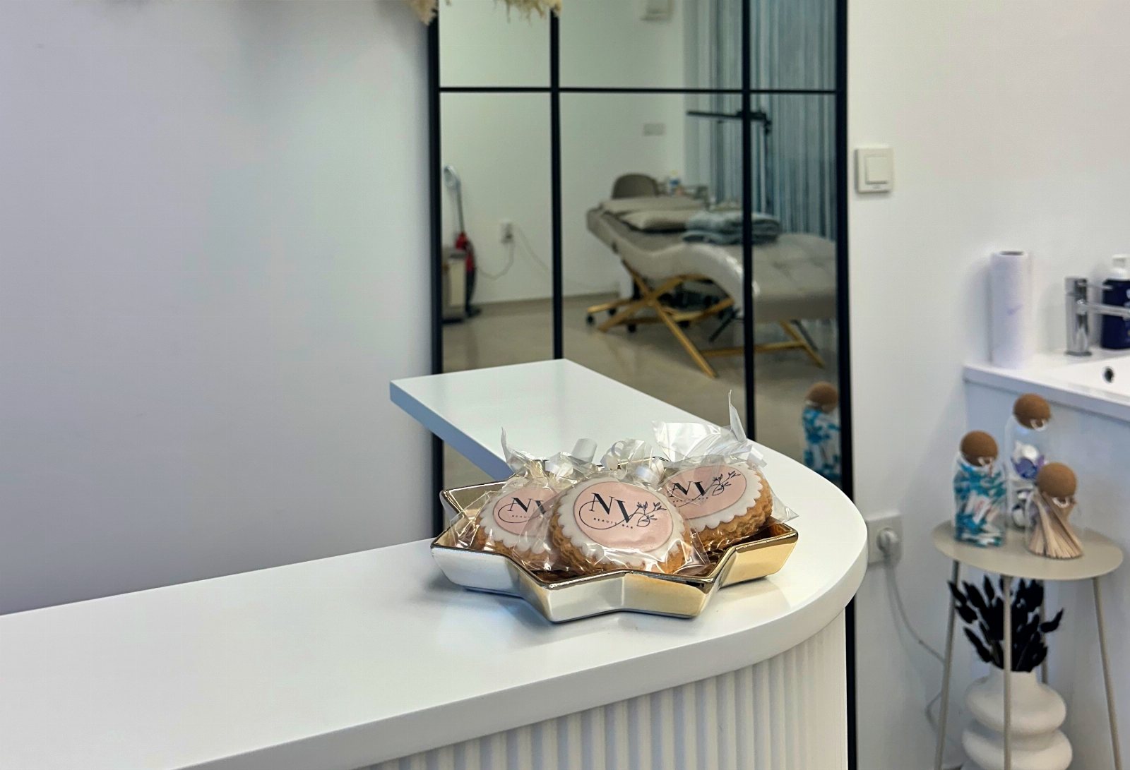 NV Beauty Bar Пловдив - снимка 2