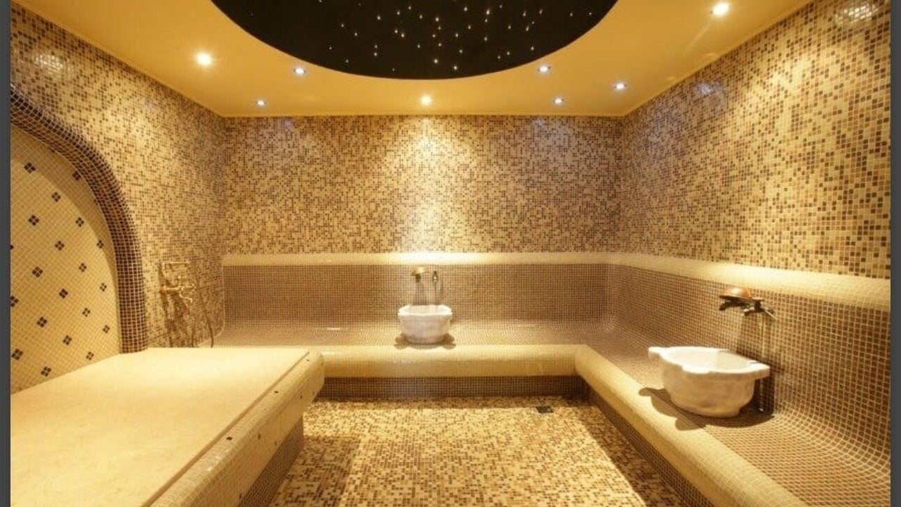 Odesos Hotel Варна - снимка 1