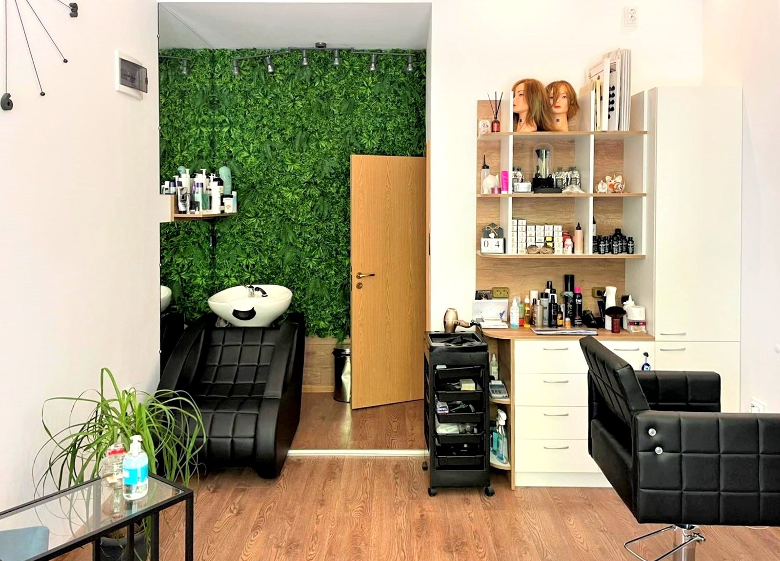 Premium Beauty Salon Бургас - снимка 2