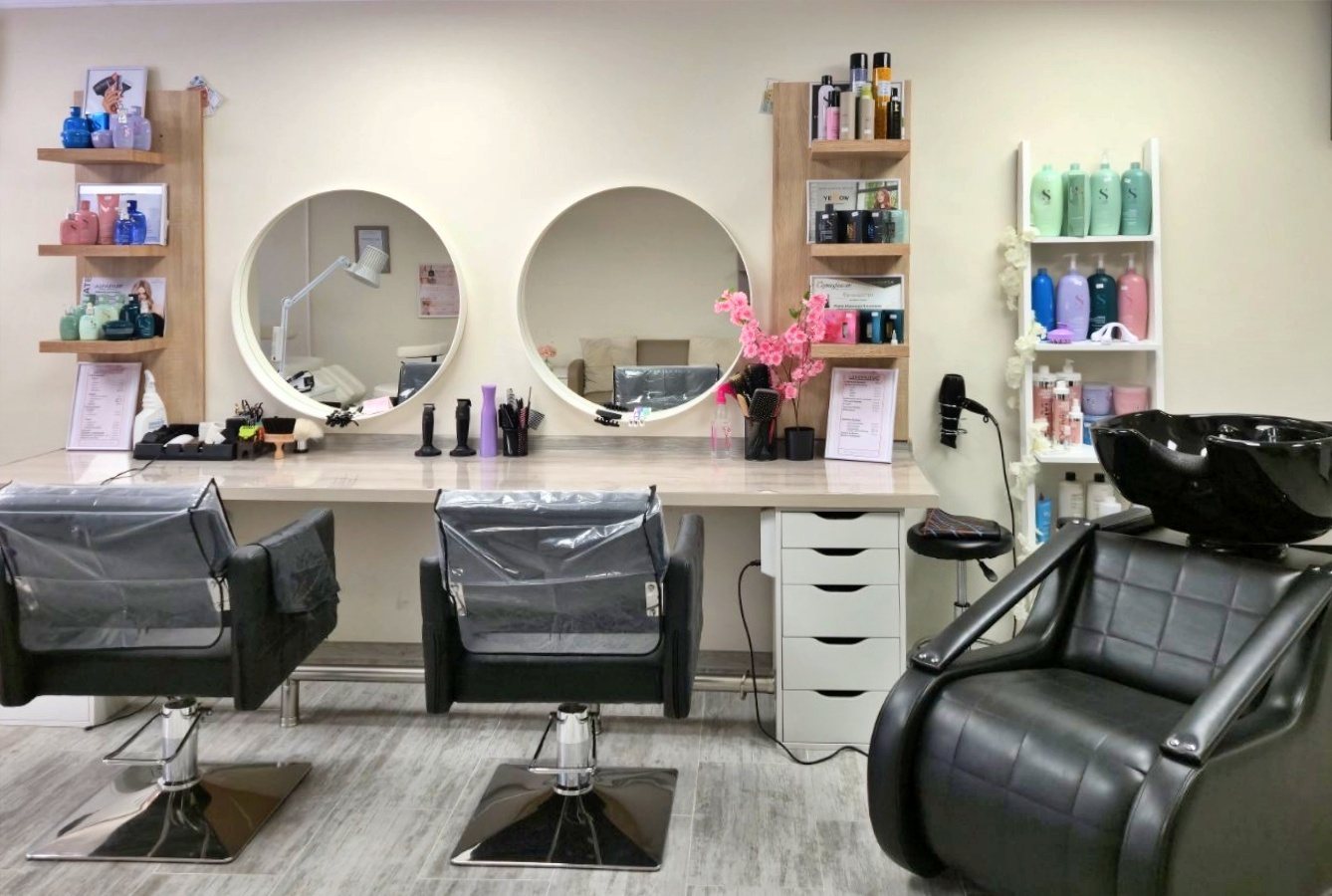 Pure Elegance Beauty Salon - Барбершоп Варна