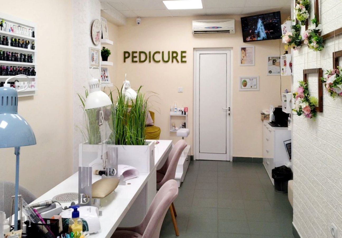 RD Nails Boutique - Маникюр и педикюр Благоевград