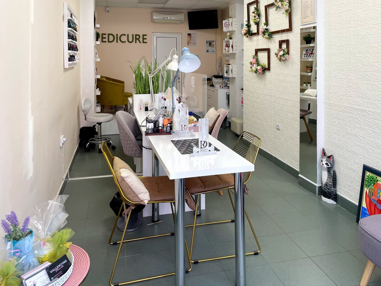 RD Nails Boutique Благоевград - снимка 1