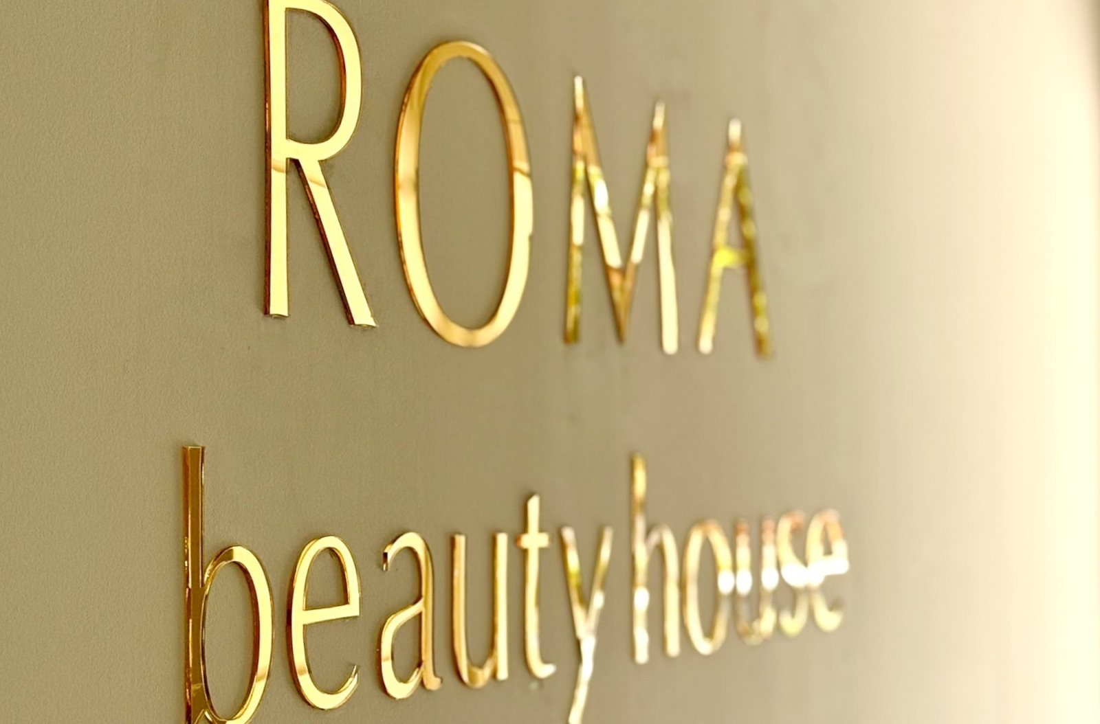 ROMA Beauty House - Грим Варна
