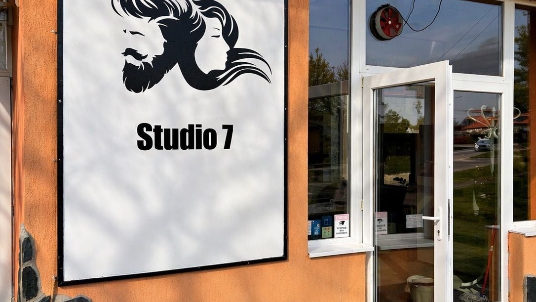 Studio 7 Hair • Barber Плевен - снимка 2
