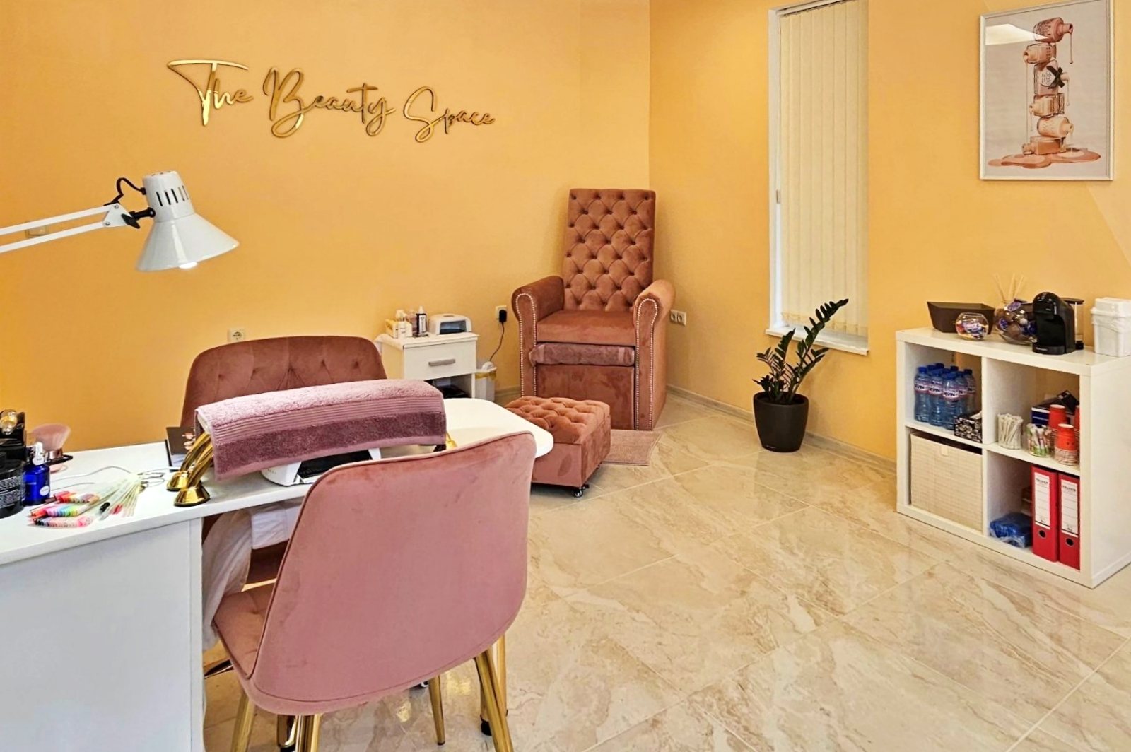 The Beauty Space - Маникюр и педикюр Благоевград