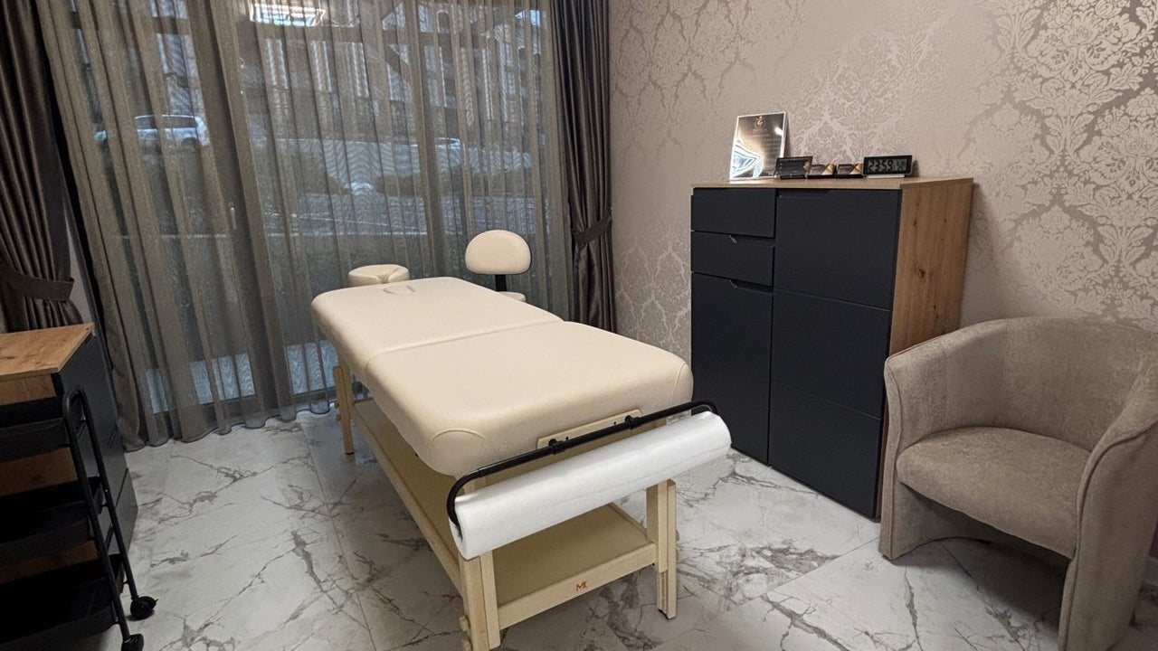 Theron Massage and Body Studio Варна - снимка 1