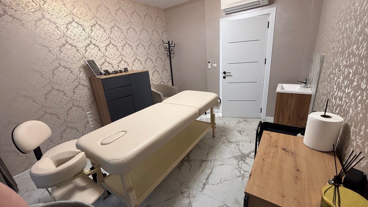 Theron Massage and Body Studio Варна - снимка 2
