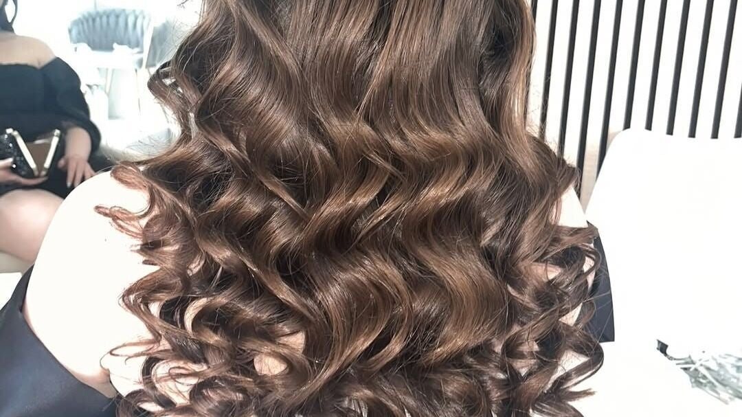 V&D Beauty Studio - Фризьорски салон Бургас