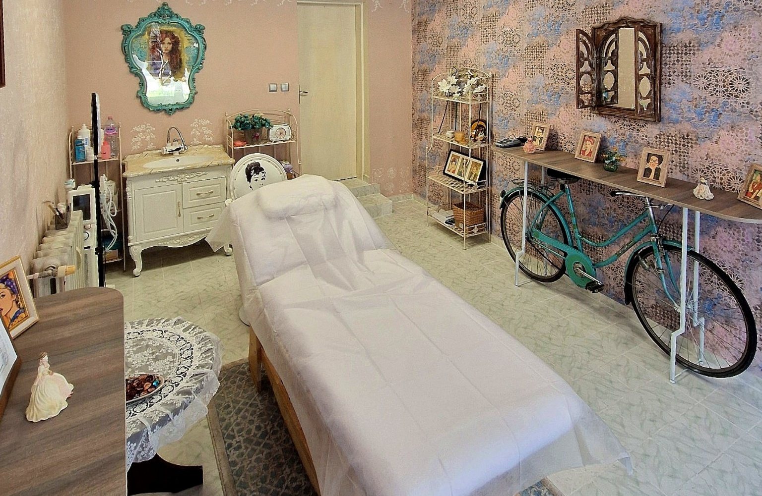 Vintage House Козметично Студио - Лазерна епилация Бургас