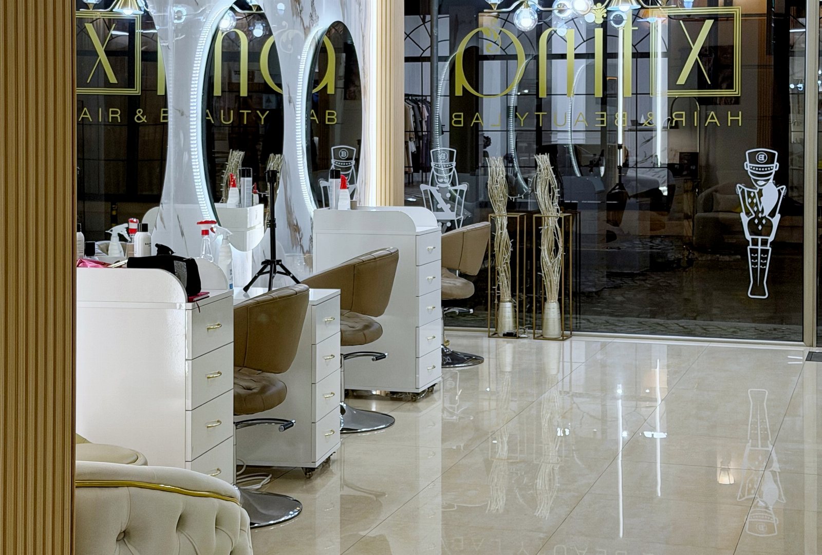 X TINA Hair & Beauty LAB - Фризьорски салон Пловдив