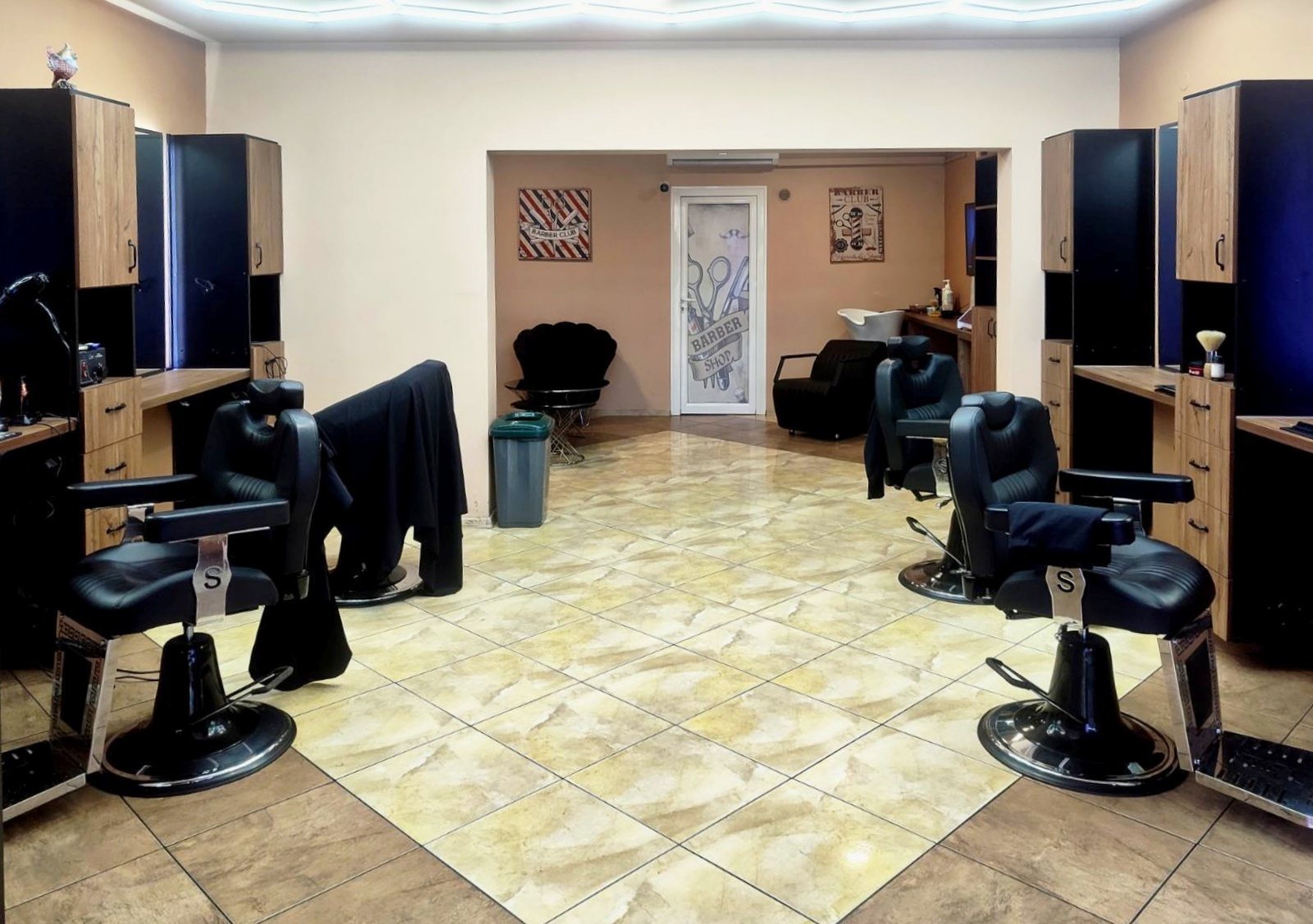 Yuki Barber Shop - Барбершоп Пловдив